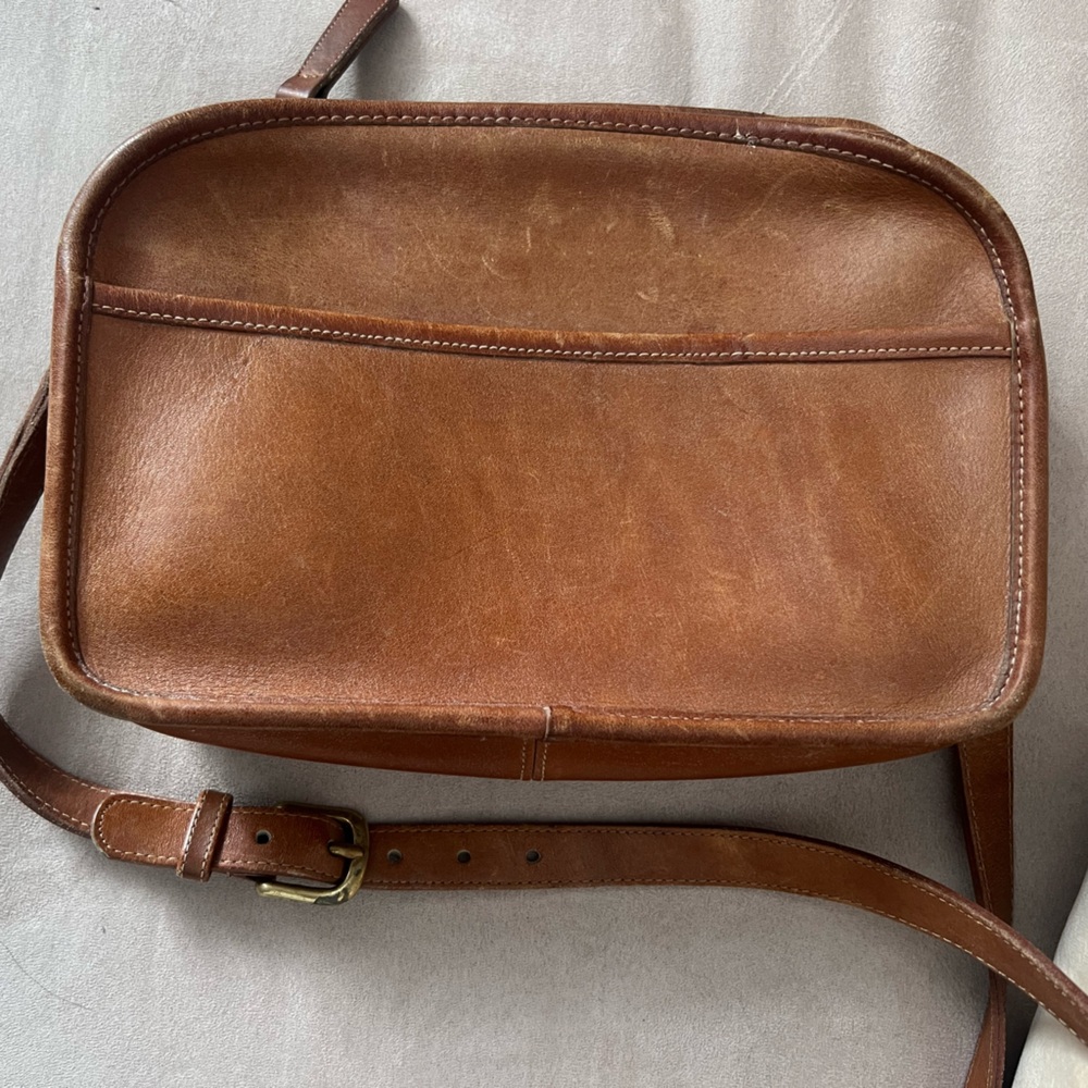 VINTAGE COACH 3732 Multi Compartment Zip Shoulder Bag British Tan Leather